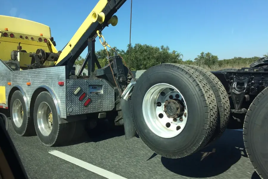 Signs Your Truck May Need Towing Before It Breaks Down Miami, FL